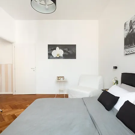 Pantheon Winning Position Appartement Rome